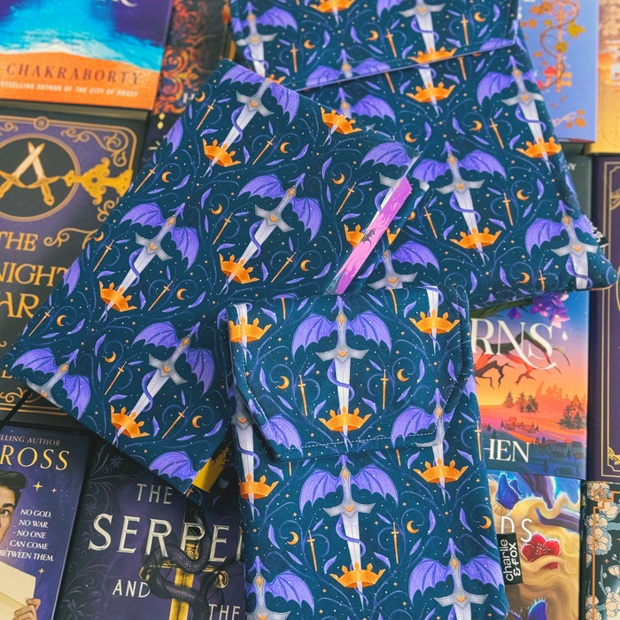 Fantasy padded e-reader sleeve