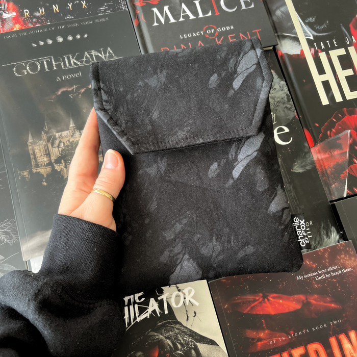 Shadow Black padded e-reader sleeve