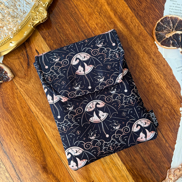 Iron Flame padded e-reader sleeve - Rebecca Yarros