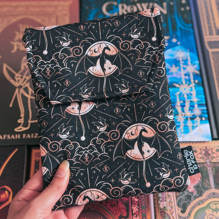 Iron Flame padded e-reader sleeve - Rebecca Yarros