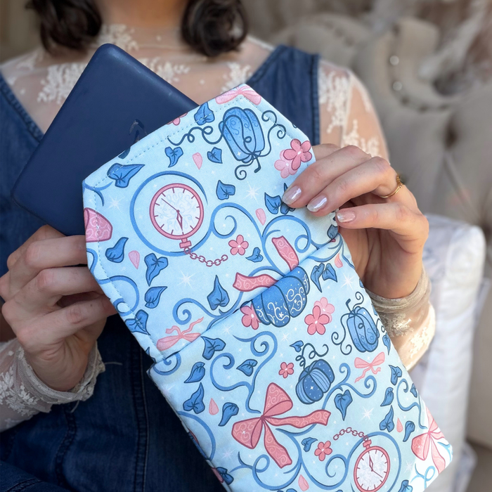 Midnight Hour padded e-reader sleeve
