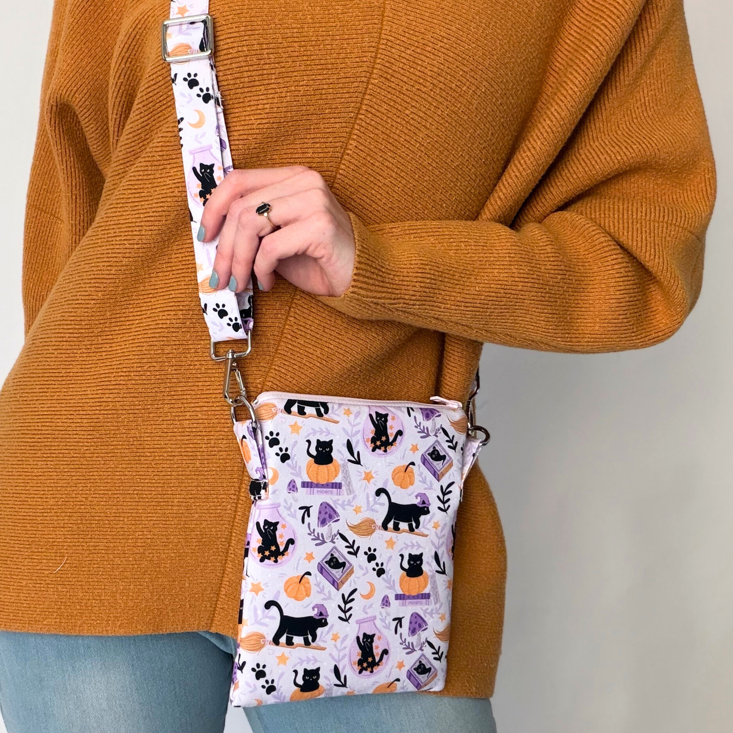 Cats and Magic crossbody sleeve