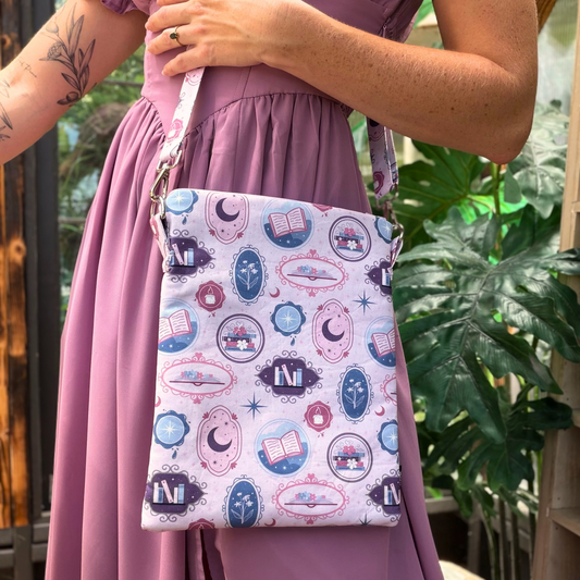 Daydreams crossbody sleeve