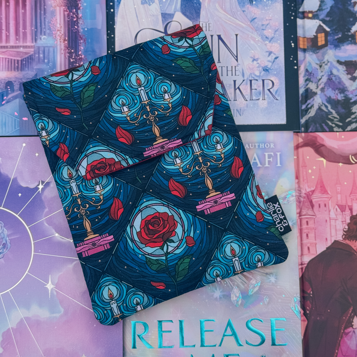 Enchanted Tales padded e-reader sleeve