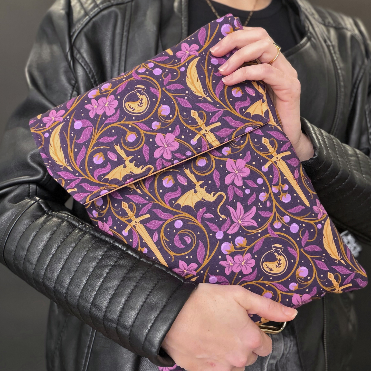 Fourth Wing Quadrants padded book sleeve - Rebecca Yarros