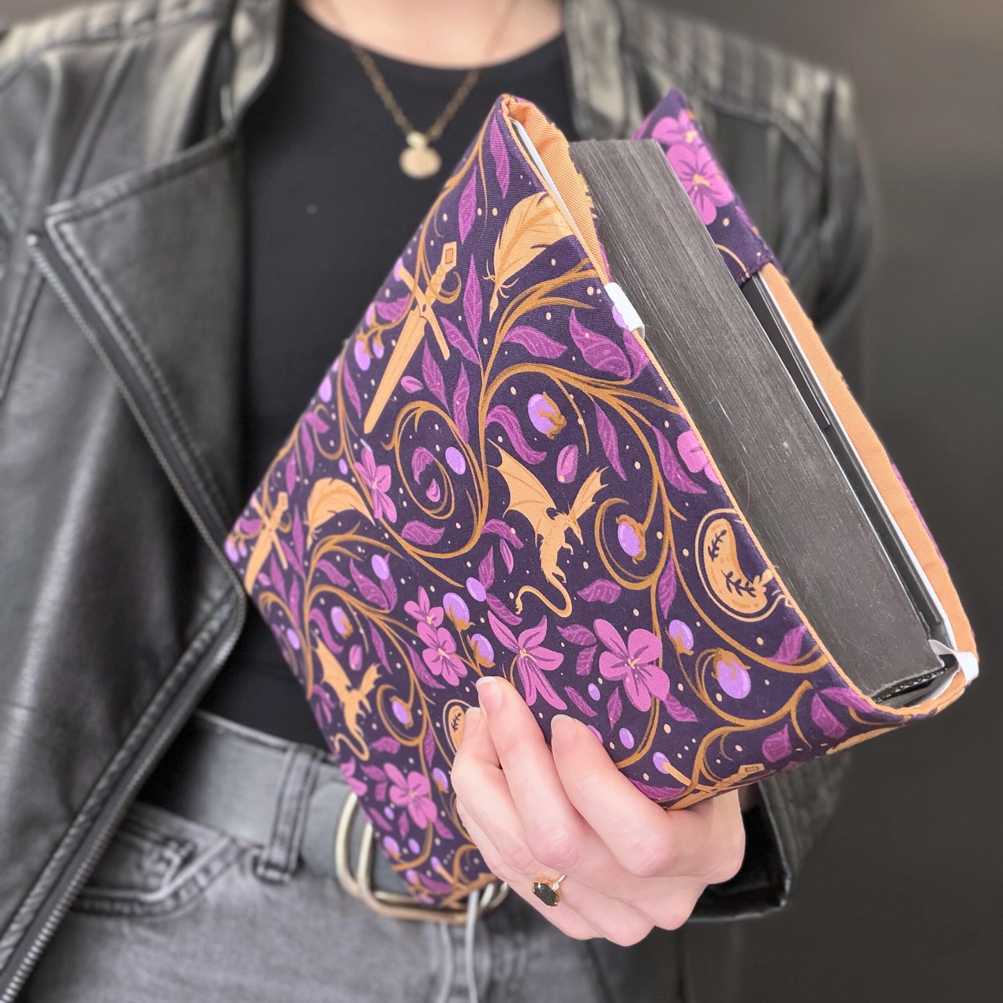 Fourth Wing Quadrants fabric dust jacket - Rebecca Yarros