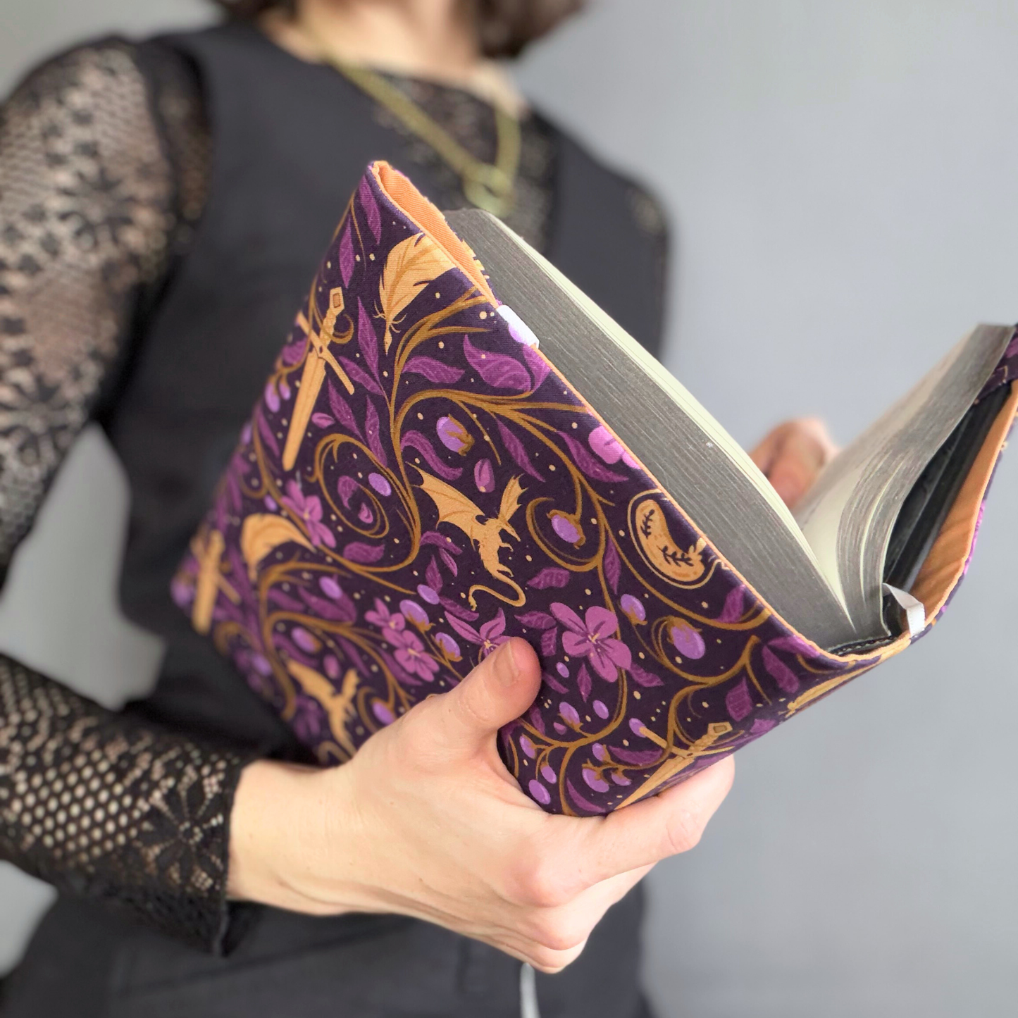 Fourth Wing Quadrants fabric dust jacket - Rebecca Yarros
