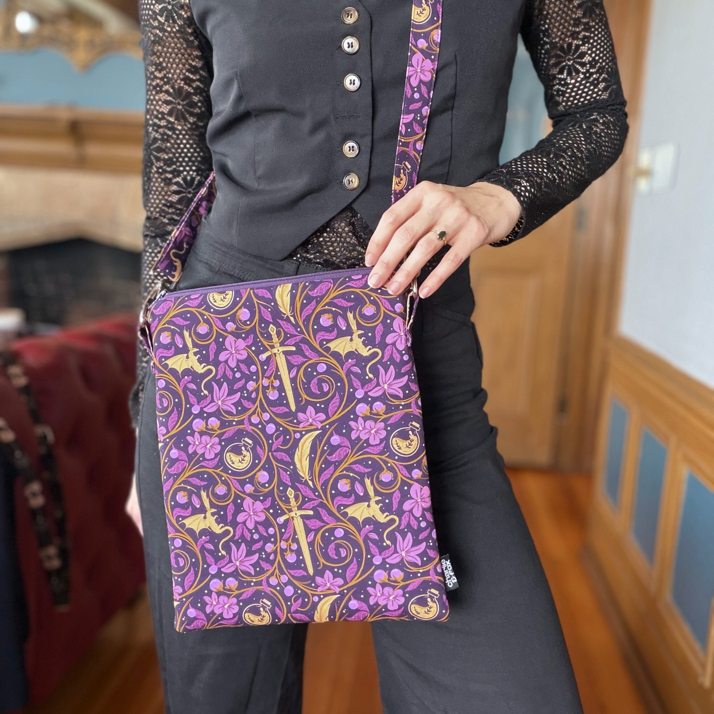 Fourth Wing Quadrants crossbody sleeve - Rebecca Yarros