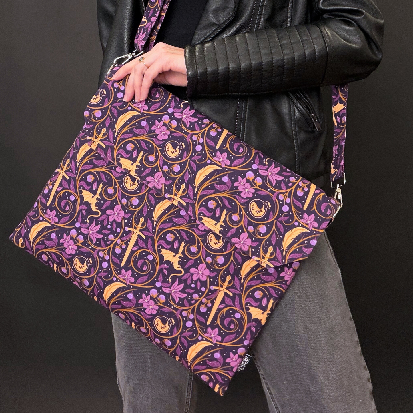 Fourth Wing Quadrants satchel - Rebecca Yarros