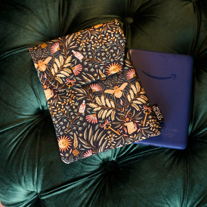 Archive Jungle padded e-reader sleeve